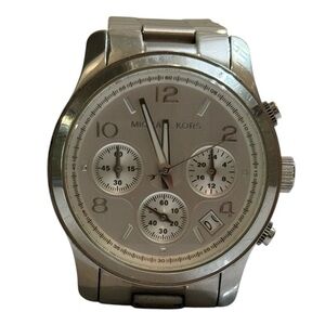 Michael Kors Women’s Runway Silver Tone Watch—MK 5076